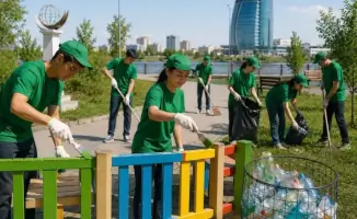 Заработок молодежи в Атырау: Мороженое, бутылки и курсы в 'Жасыл ел'