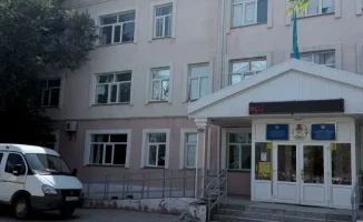 Капремонт школы в Талдыколе: жители требуют решения проблемы с запахом мышей