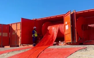 Атырау: Оперативные службы завершили работы по устранению аварии на подводном нефтепроводе через Урал