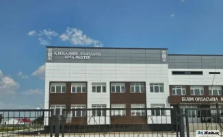Новую построили, учиться будут в аварийной: что происходит со школой в Есболе