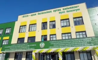 В Кульсары, Курмангазы и Акколе открылись новые «Келешек мектебі», где сегодня состоялся первый набор учеников.