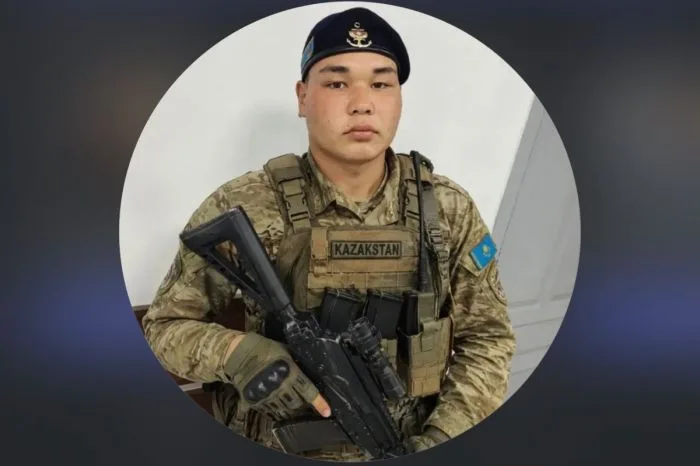 Атырауский герой: солдат в одиночку выбрался на берег Каспия Атырау