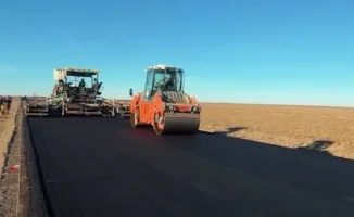 На трассе Атырау — Уральск завершены ремонтные работы, что улучшит безопасность и комфорт передвижения для местных жителей и водителей.