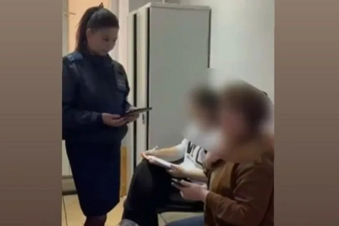 Наказание матери за мат дочери в прямом эфире TikTok в Атырау Атырау